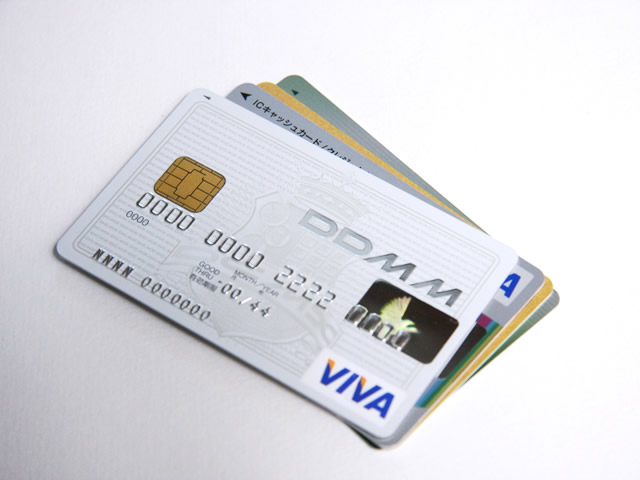 クレジットカードの作り過ぎに注意！